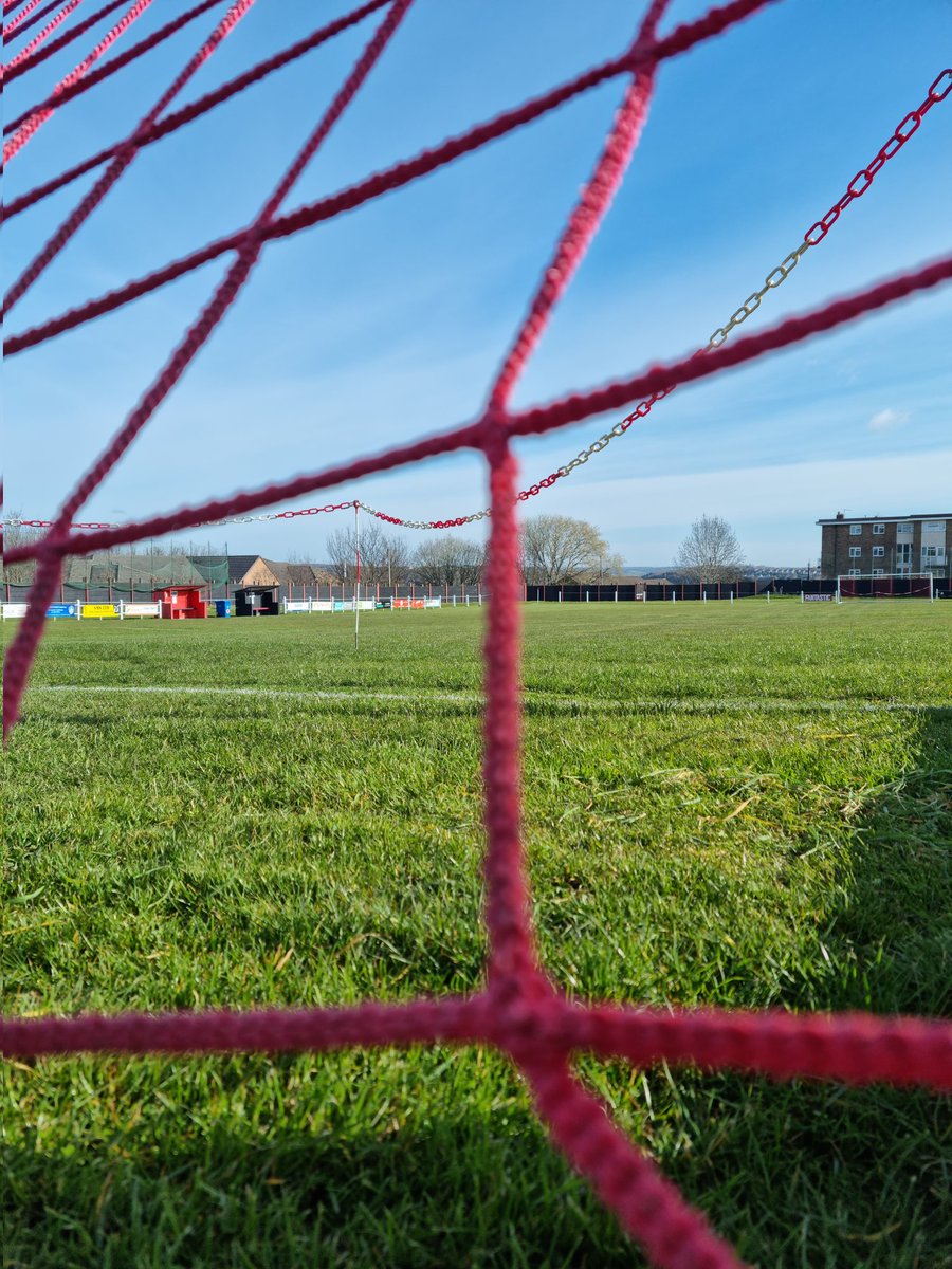 NewsomeFC's tweet photo. Todays Football ⚽️
The 1sts wrap up their season today

@NewsomeFC V @Holmbridge_FC 
📍Westgate Arena
🧭 2.15pm KO
🍺 Bar open at 12pm
#WTB4LIFE #FYJM ⚫️🔴⚫️♥️ https://t.co/fTkYSlPr7Y