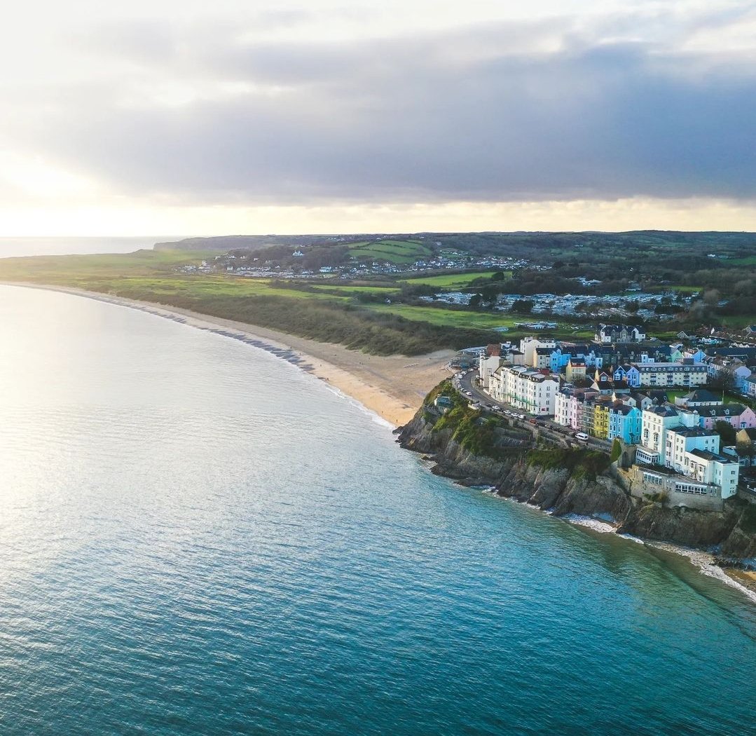 aroundtenby's tweet photo. Tenby South Beach and beyond 

Photo by @jaywalk1989
@CymruStock
#tenby #dronephotography #drone #wales #cymru #uk #visitwales #welsh #england #southwales  #discovercymru #travel #beach #adventure #discoverwales #pembrokeshire #beautifulwales #walesonline #instagood #igerswales https://t.co/NoBPhKOL9y