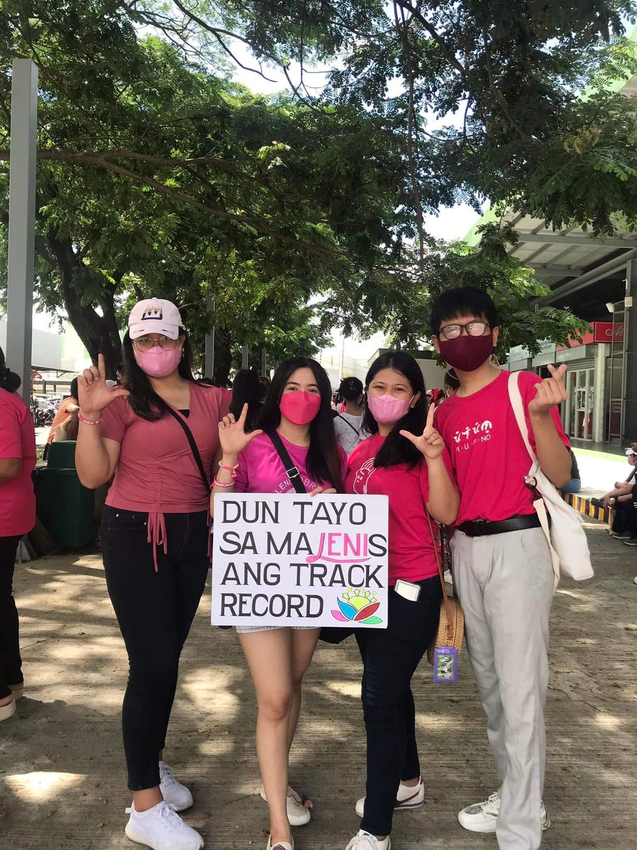 fwanciskennedy's tweet photo. HULING ARAW NG PAGTINDIG NA HINDI PAGSISIHAN HABANGBUHAY!๐ธ๐
#WalkForLeni
#KoristaForLeni
#LeniKiko2022
#LeniRobredo
#Kakampink https://t.co/QLWqBR57sX