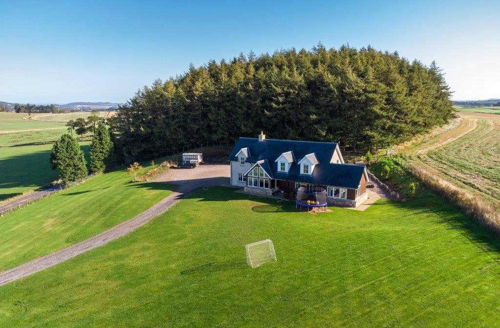 Downfield Farm | Ladybank, Cupar, Fife, KY15 7TG

A productive and versatile mixed organic farming unit with purpose-built abattoir

About 164.60 Ha in total👇

📲 galbraithgroup.com/property/str22…

#Farmforsale | #Landforsale | #Abattoir | #Farm | #Farm365 | #Livestockunit | #Galbraith