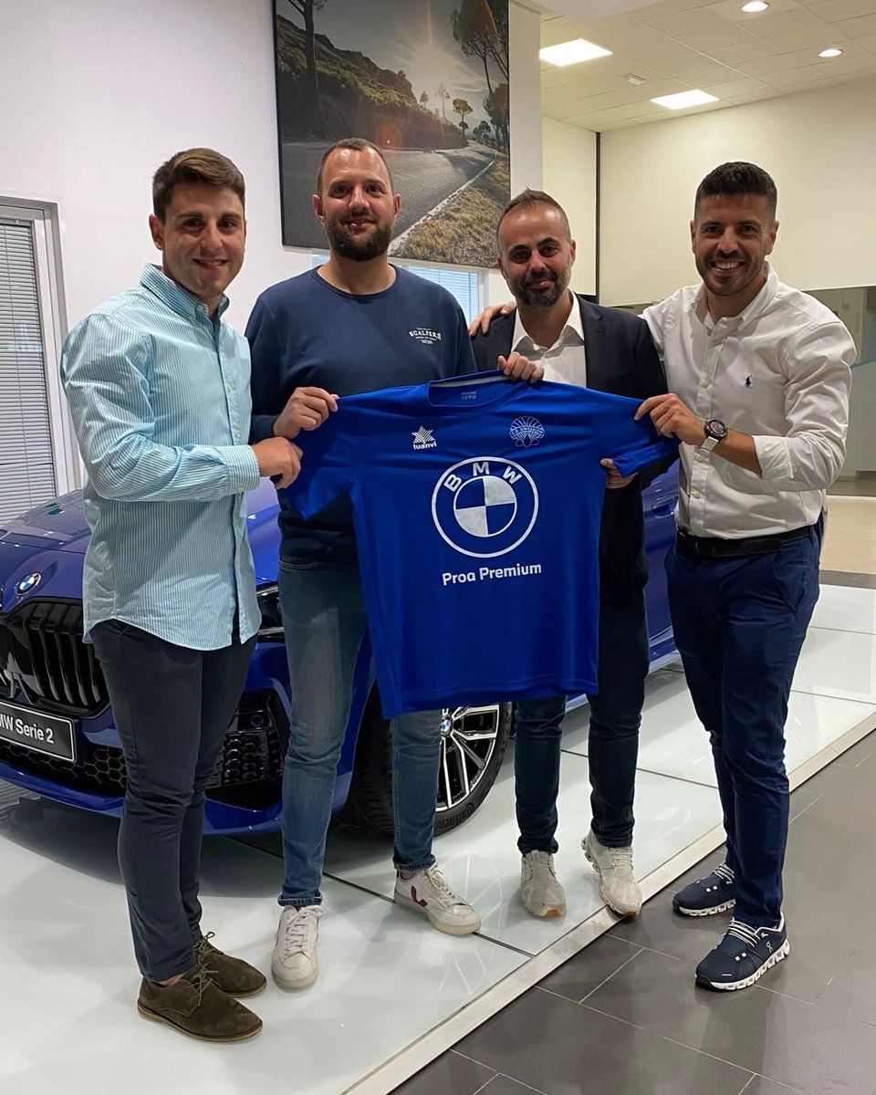 Dijous passat del <a href="/CDBinissalem/">cdbinissalem</a>  gaudirem de la presentació dels nous models de nostre espònsor principal <a href="/BMWProaPremium/">BMW Proa Premium</a>, reafirmant les intencions de la seva col.laboració. Un luxe!!! Moltes gràcies!!! 
💪💪💙💙