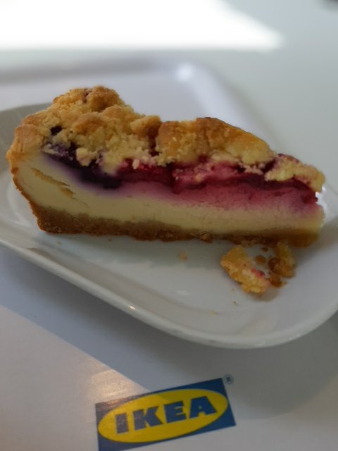cozymacias's tweet photo. Coffee break. Café con Berry cheese cake. #coffee #coffeebreak #coffeetime #coffeelover #cafe
#cheesecake #galaxya7 https://t.co/vkMDha0mPk
