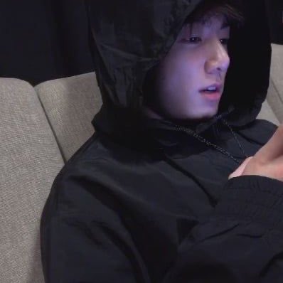 ggreeline's tweet photo. #kookv ау, в котором у тэхена течка, а чонгук очень внимательный альфа https://t.co/izw5IJpAGZ