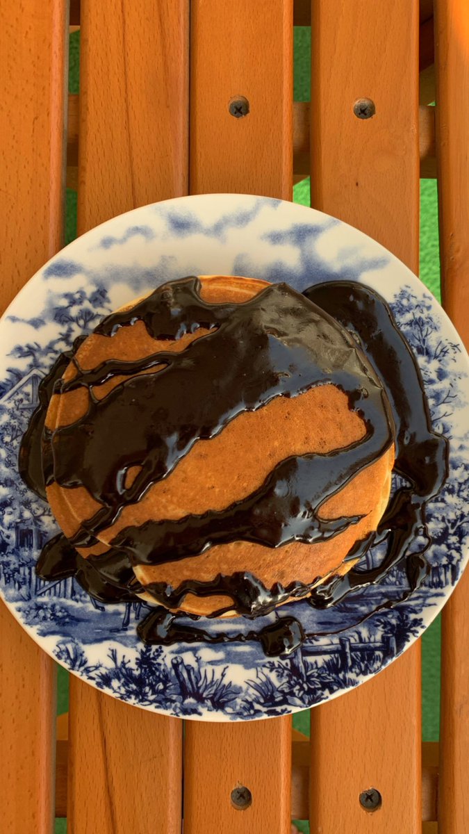 Imcuriousabout4's tweet photo. Today’s breakfast: chocolate pancakes 🥞 https://t.co/zR2EsnRfGo
