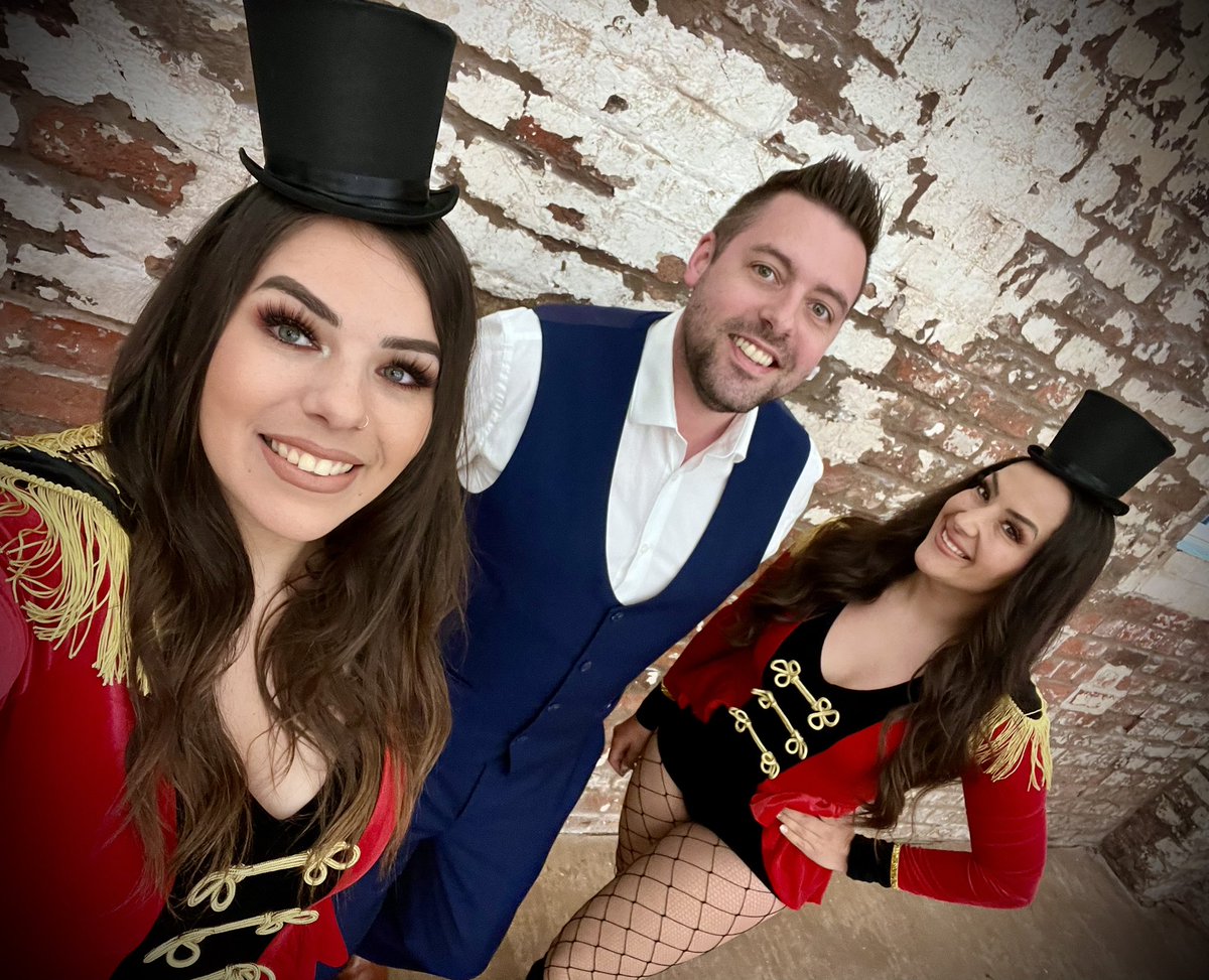 RussAppleby's tweet photo. Great night at a circus themed event with the brilliant Innovation Entertainment

#Sideshows #EventMagician #EventMagic #Events2021 #Sideshow #events #EventMagicians #closeupmagic #smartmagic #closeupmagician #magic #closeupmagicshow #sleightofhand #eventplanner #wow #amazing https://t.co/H3vYr98fXM