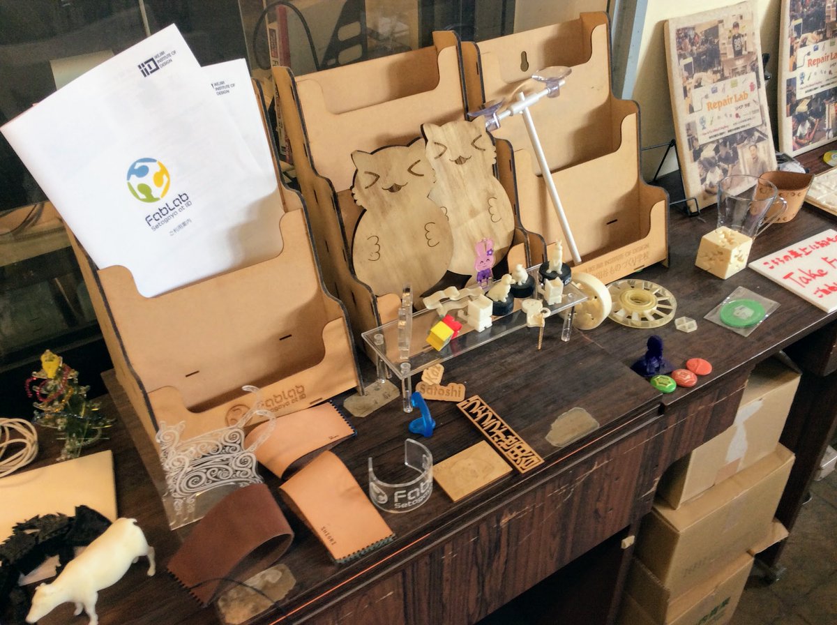 FLS_IID's tweet photo. ファブラボ世田谷では閉店に伴い使わなくなった棚や展示見本品を無料でご提供しております。
年季の入ったものもありますが、IIDの思い出にいかがでしょうか？ https://t.co/96fZ45SxWw