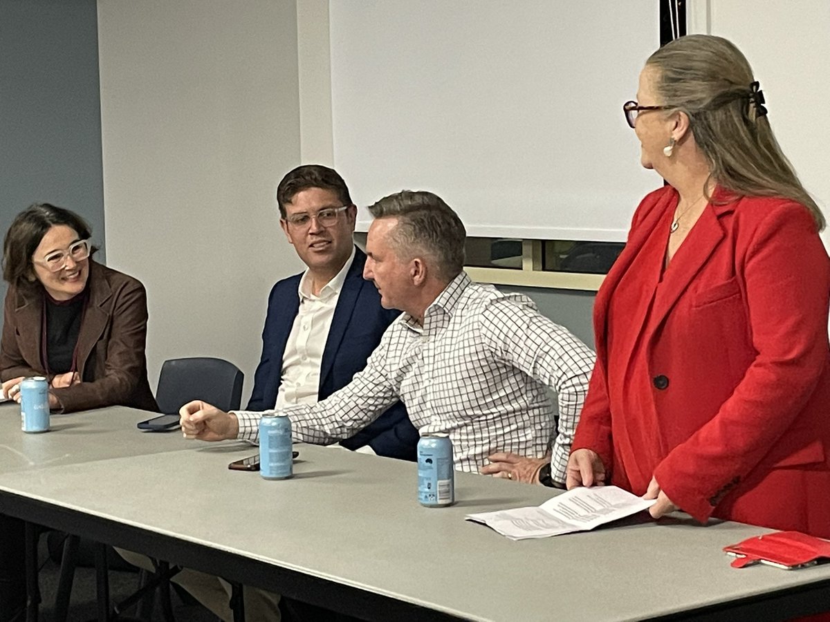 Climate change a huge issue in #bennelong. Last night @Bowenchris came to front locals and outline our policies for this election. A Labor win in Bennelong will see action on climate change. A liberal win and we get 3 more years of Morrison #auspol