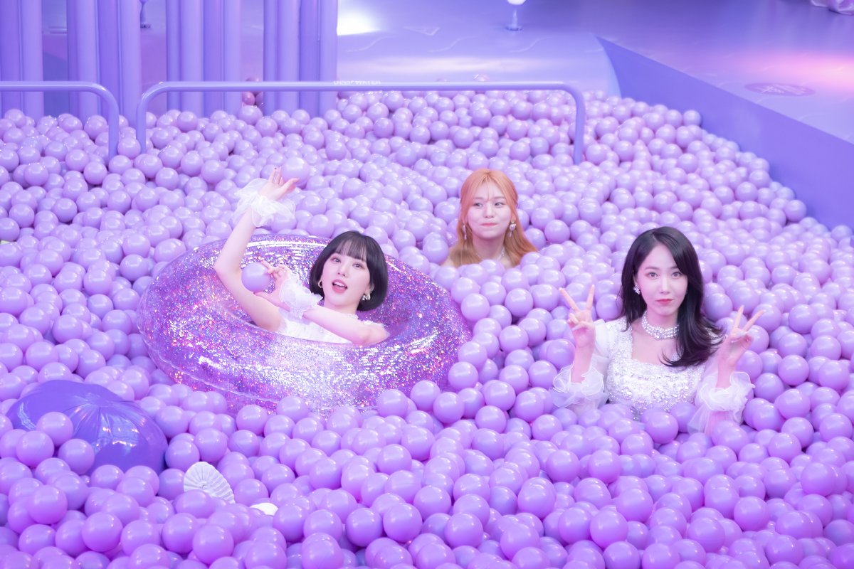 pretty girls 💜💜