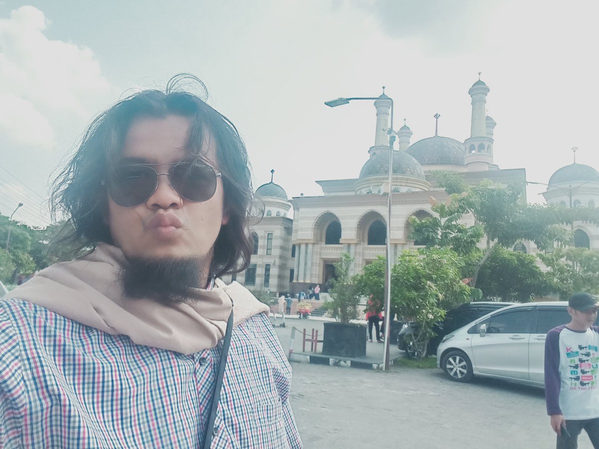 Lakinye Han Ji Min (@bang_jos11) on Twitter photo Numpang lewat y masdab <a href="/The_Jaklaten/">THE JAKLATEN</a> Numpang lewat y masdab <a href="/The_Jaklaten/">THE JAKLATEN</a>