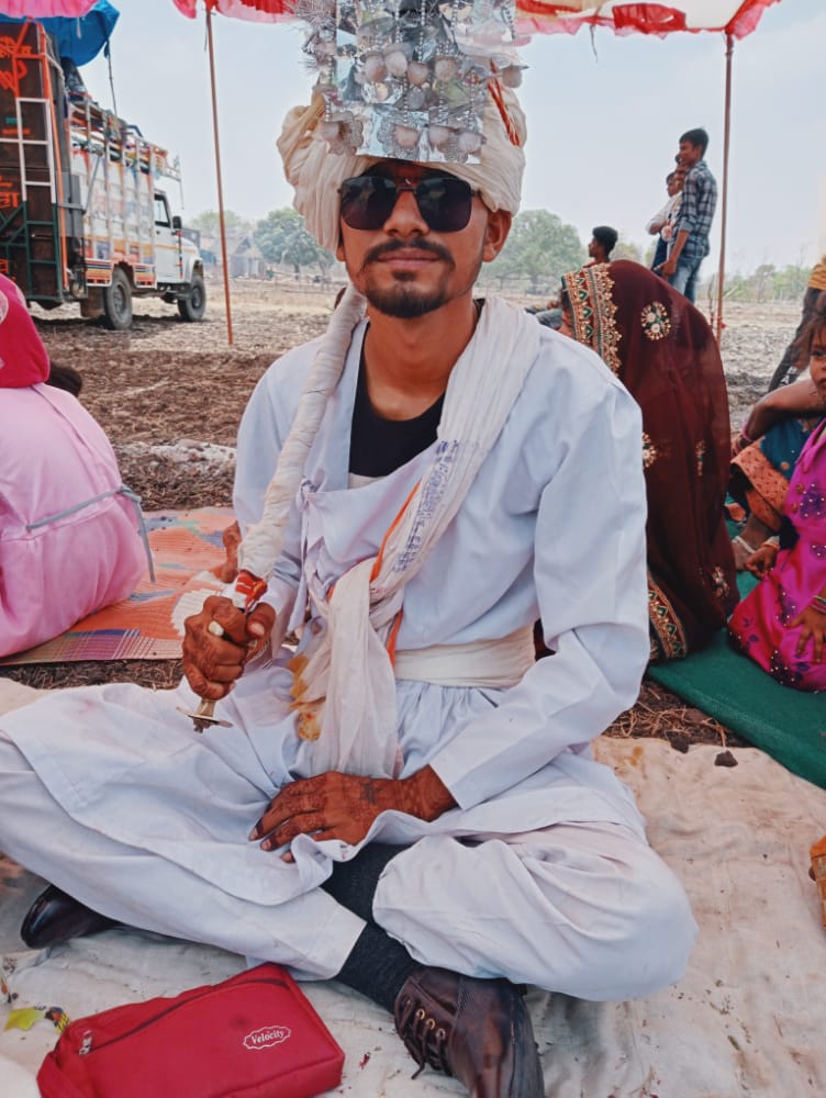 mewadeji's tweet photo. #adivasimarriage
#MadhyaPradesh
#deepakmewade https://t.co/9iAr87fn5p