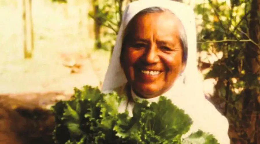 MackyArenas's tweet photo. Asesinada por los terroristas comunistas de Sendero Luminoso en 1990 en Perú.  El cardenal venezolano Baltazar Porras Cardozo preside hoy sábado 7 de mayo la Misa de beatificación... https://t.co/7o3a5yBvi3