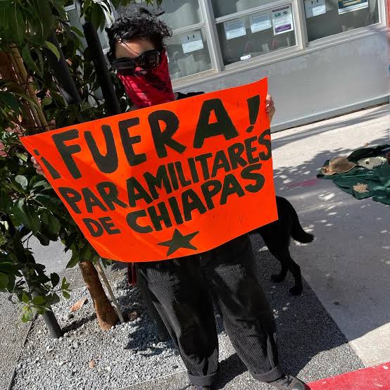 RaulRomero_mx's tweet photo. Va mi artículo de hoy en @LaJornada: Los zapatistas siguen eligiendo la vida y la autonomía, mientras desde arriba alguien les impone guerra y muerte.

https://t.co/HUWOQohcb1 https://t.co/yOxbqqx90E