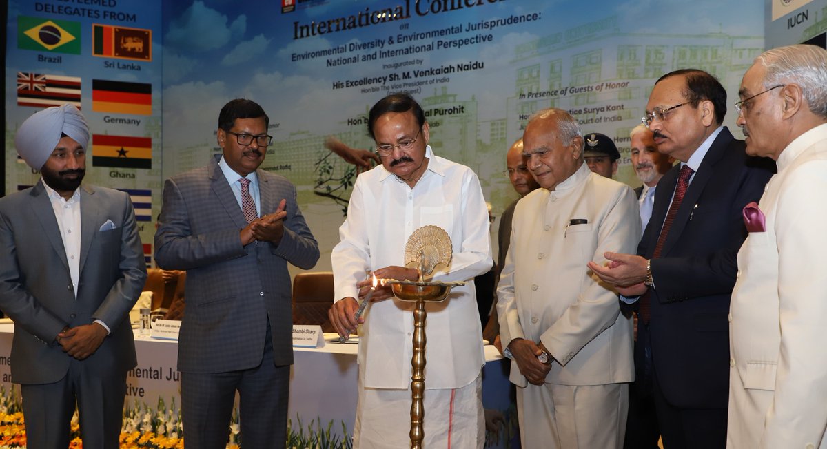 satnamsandhuchd's tweet photo. Today, I am honored to share that Chandigarh University hosted the International Conference on “Environmental Diversity &amp; Environmental Jurisprudence” in the presence of Hon'ble Vice President of India, Sh M. Venkaiah Naidu &amp; esteemed dignitaries from India &amp; abroad https://t.co/fY8XXb4PFv