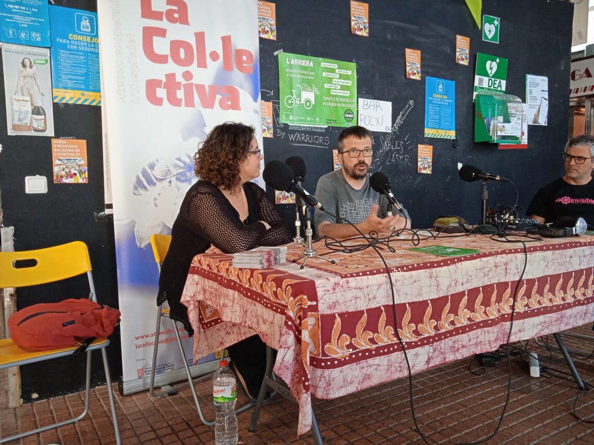 La_Collectiva's tweet photo. Sessió informativa sobre habitatge cooperatiu a càrrec de @sostrecivic a la II Fira d'Economia Solidària #FESLH al mercat municipal de Torrent Gornal #LHospitalet https://t.co/FrOWqvNHJr
