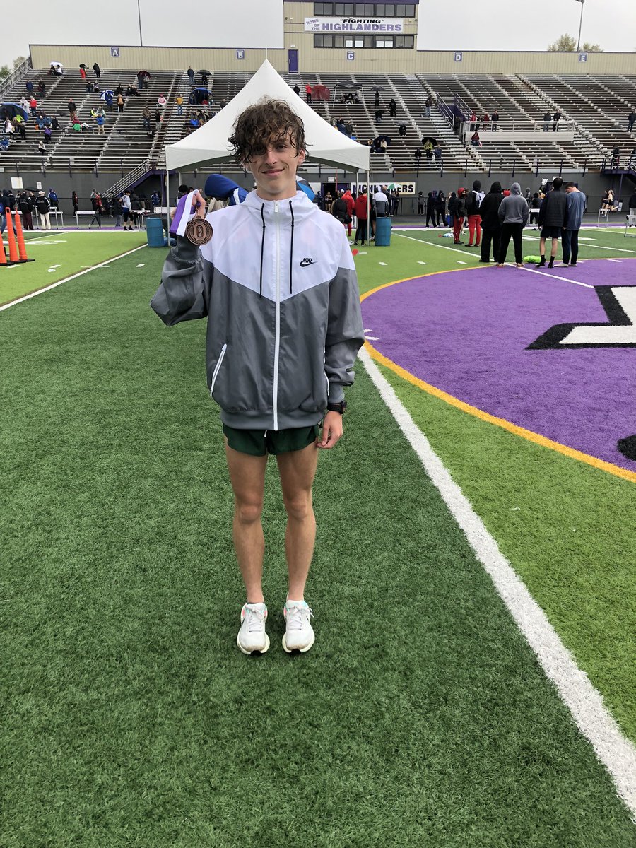 Baldwin Invite results:
Logan Hartley PR in the 400 with a 55.73
Carson McCoy 1st In the 800m and PR with a 1:53.20
Zach Kruse Medaled and placed 8th in the 1600m
Aidan Herman 9th in the 1600m with a PR
4x400 boys PR and finished 2nd! Nate, Fletcher, Aidan, Carson
<a href="/DeerLakesAth/">Deer Lakes Athletics</a>