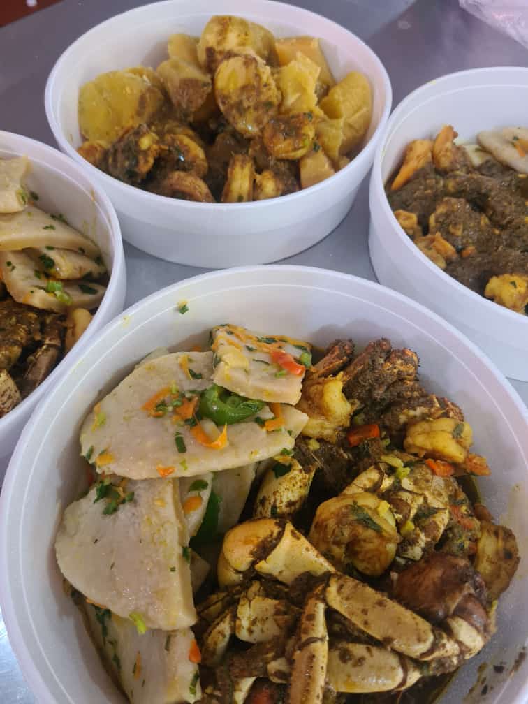 MicheyPhilly's tweet photo. Curry Crab,Shrimp, Seasoned Dumplings and Provision. https://t.co/I5bQbhaP6E