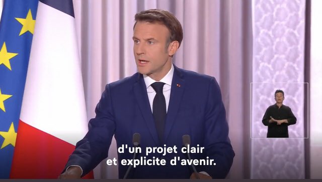 jmarilossian's tweet photo. 🇫🇷Emmanuel #Macron est officiellement investi Président de la République pour un deuxième mandat ! 🇫🇷
Son discours est clair : un projet d’avenir républicain et européen, de progrès scientifique, social et écologique, un projet des Lumières ! #Investiture @EmmanuelMacron https://t.co/OnWqhktrJT