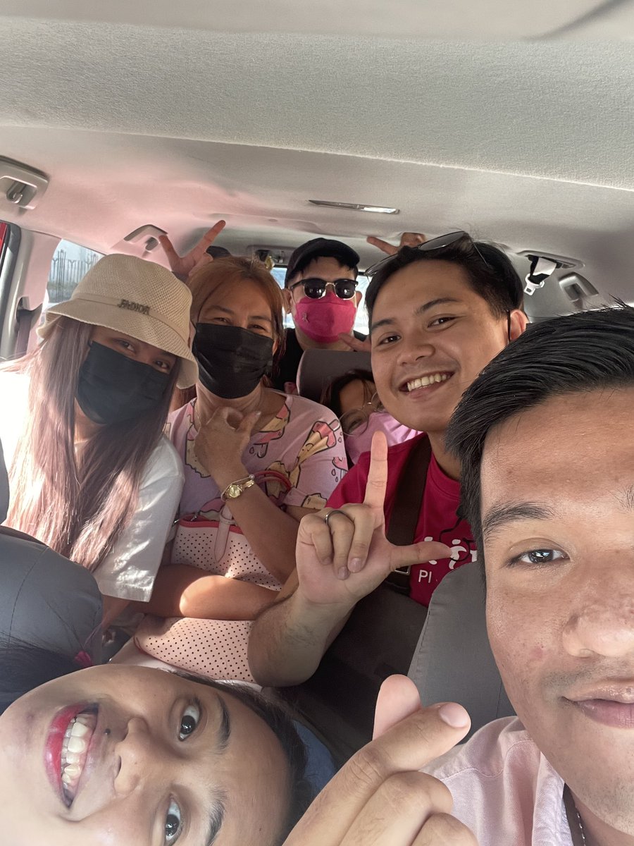 BoomJama's tweet photo. Nagdrive ng 5hrs for Leni-Kiko #MakatiIsPink #IpanaloNa10To #AngatBuhayLahat #Kakampink #Halalan2020 https://t.co/h7dMZyVzFD
