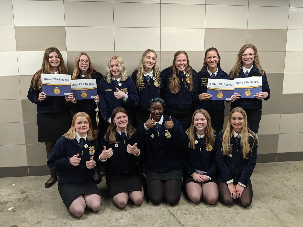 Another successful conversation in the books! Congratulations to Natalie, Alaina, Heather, and Mollie on receiving your State FFA Degrees and congratulations to Jaclyn, Alaina, and Dustin for your Gold rated officer books!