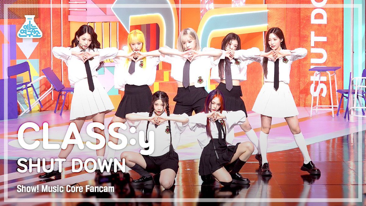 CLASSy_FRANCE's tweet photo. Fancam groupe : https://t.co/6t7basGYGB https://t.co/MZ49lJstlJ