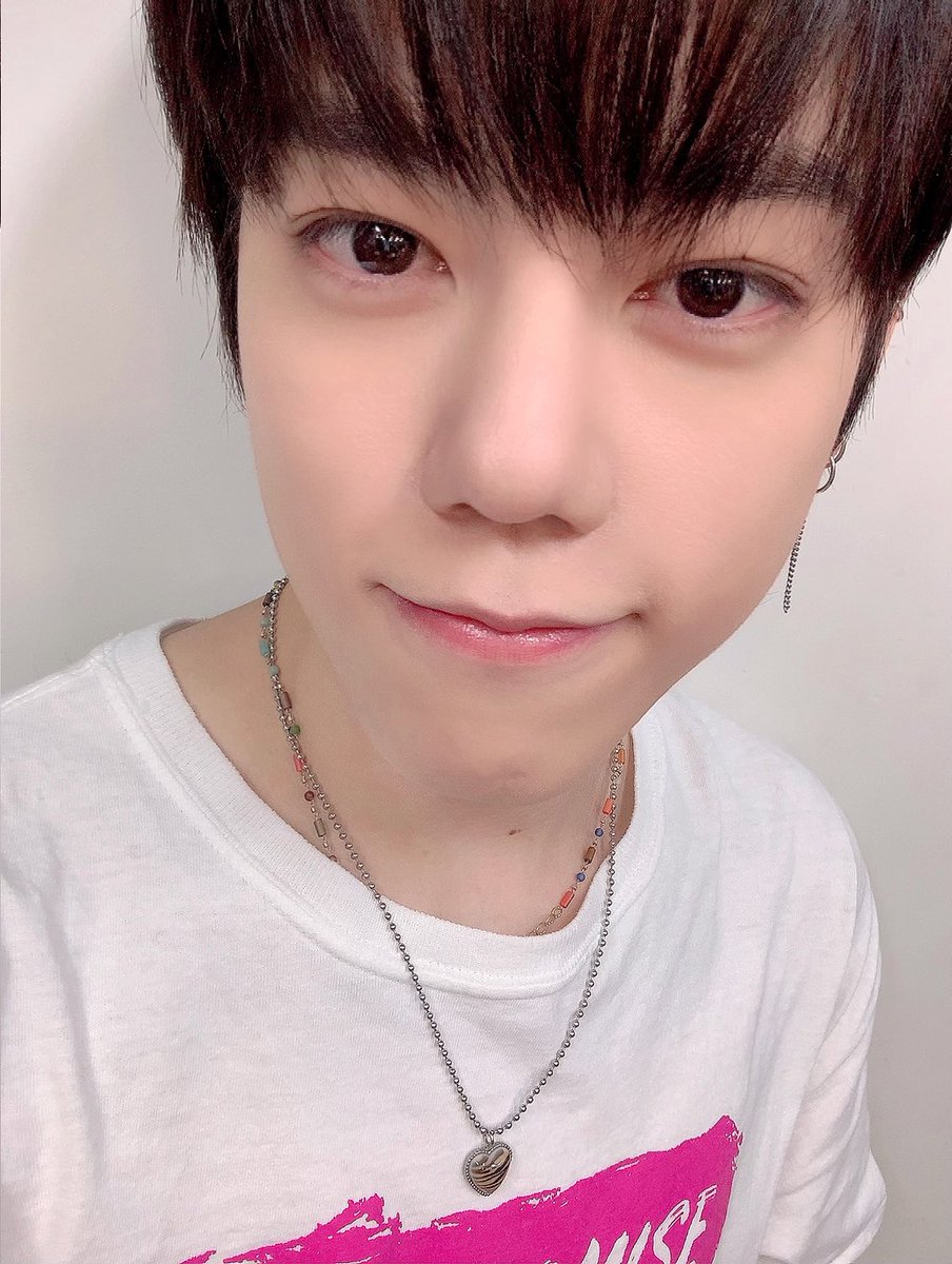 1994August21's tweet photo. Imma pinch this kitten
#훈 #ChaHun #NFlying #엔플라잉 #차훈 #CatHun #チャフン #고먐미 @NFlyingofficial https://t.co/pBQFpWkGzm