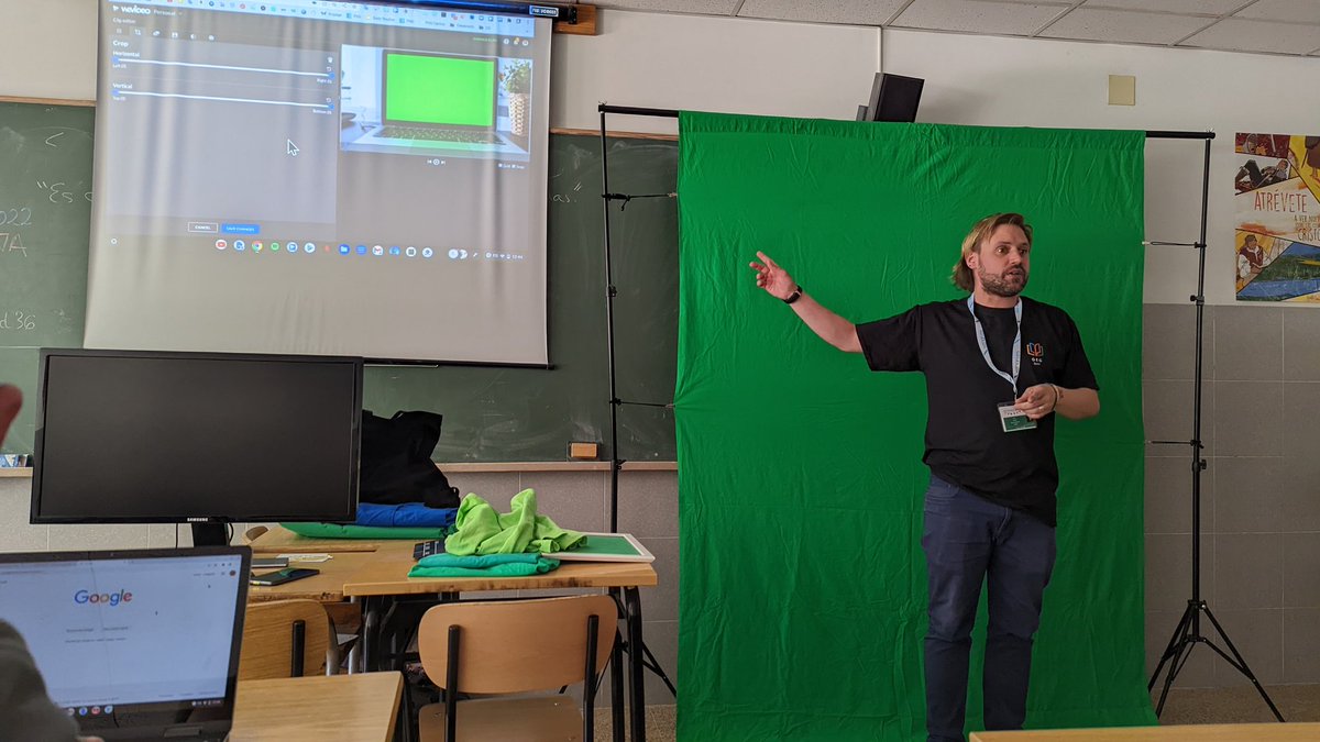 "Luces, cámara, aprender!" 🎬📽️
Disfruté muchísimo con mi taller de edición de vídeos con <a href="/WeVideo/">WeVideo</a>Edu en #volvemos10x de <a href="/GEGSpain/">GEG Spain</a> 
Tengo ganas de ver vuestras creaciones!

@WeVideo
