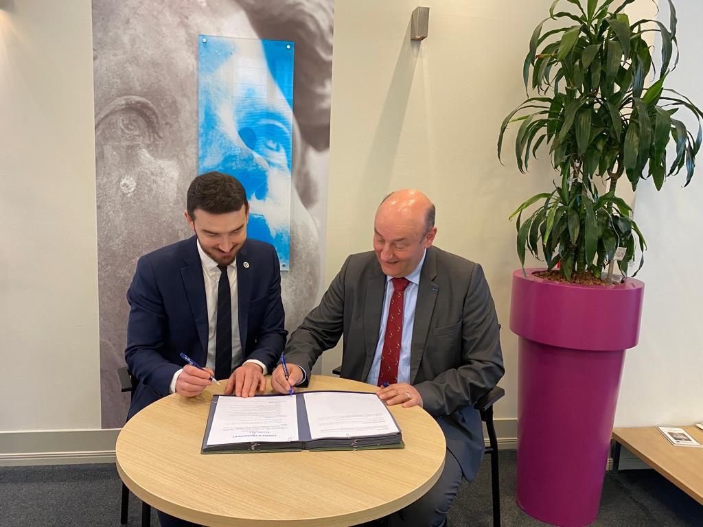 📆Une nouvelle semaine au contact des entreprises et des élus <a href="/Les_Yvelines/">Les Yvelines</a> et de la region pour permettre à nos jeunes d’accompagner les nombreuses transitions🚀 auxquelles nous devons faire face : numérique, énergétique, sociale et environnementale.