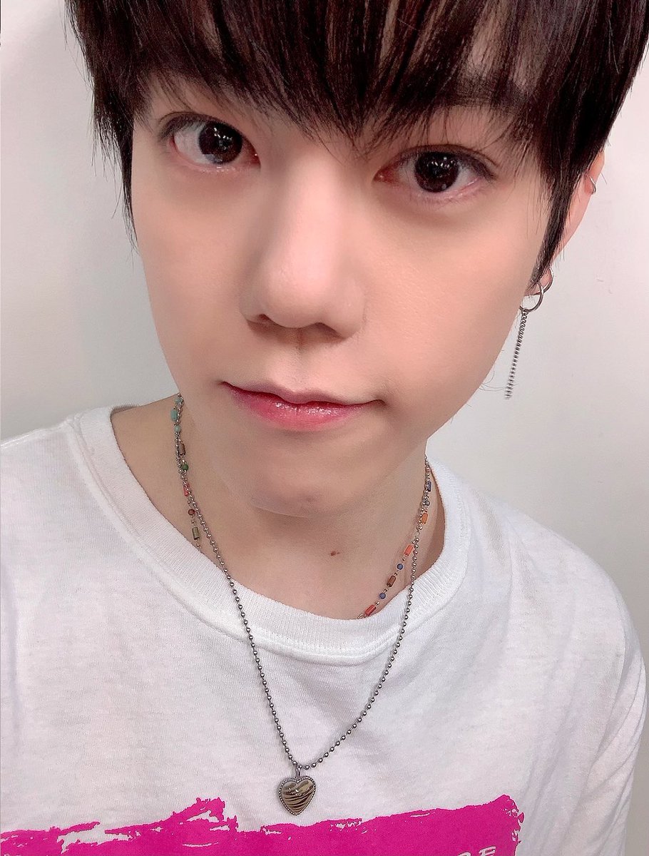 1994August21's tweet photo. I love you in every universe
#훈 #ChaHun #NFlying #엔플라잉 #차훈 #CatHun #チャフン #고먐미 @NFlyingofficial https://t.co/Slv3gVwcBN
