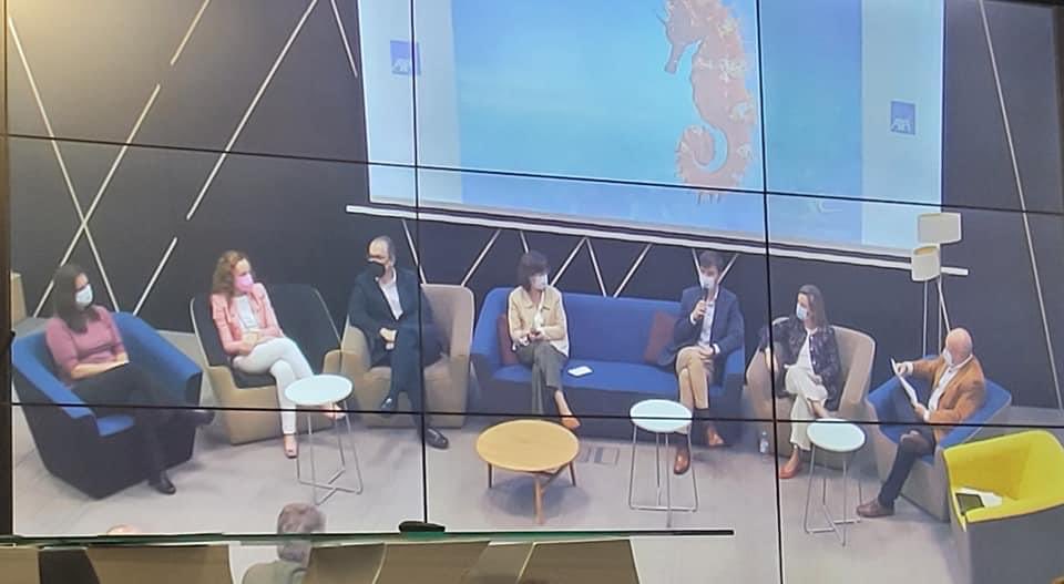 ChusB64's tweet photo. #SprintAXA ayer en Madrid con cierre de @MarRomero como directora Distribución AXA España. La corriente más fuerte, la del equipo!!!. "La Vida en AXA" https://t.co/HvoHrQRTF2