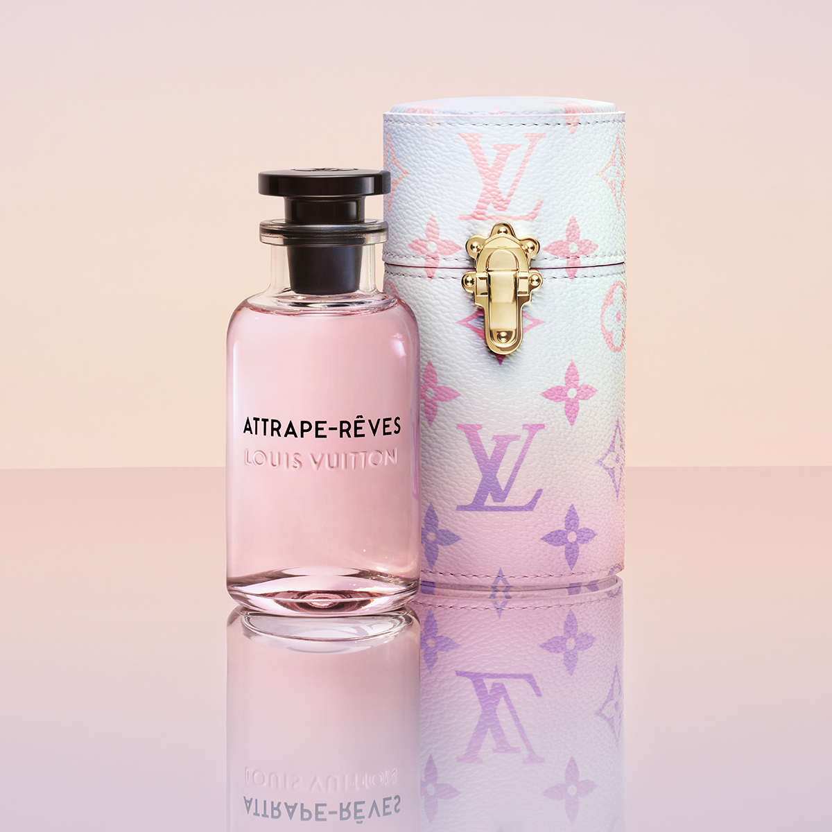 Louis Vuitton on X: A precious dialogue. A bouquet of peonies mingles with  raw cocoa powder, and a hint of patchouli heart is enlivened by litchi's  fresh and sparkling notes. Discover Attrape-Rêves