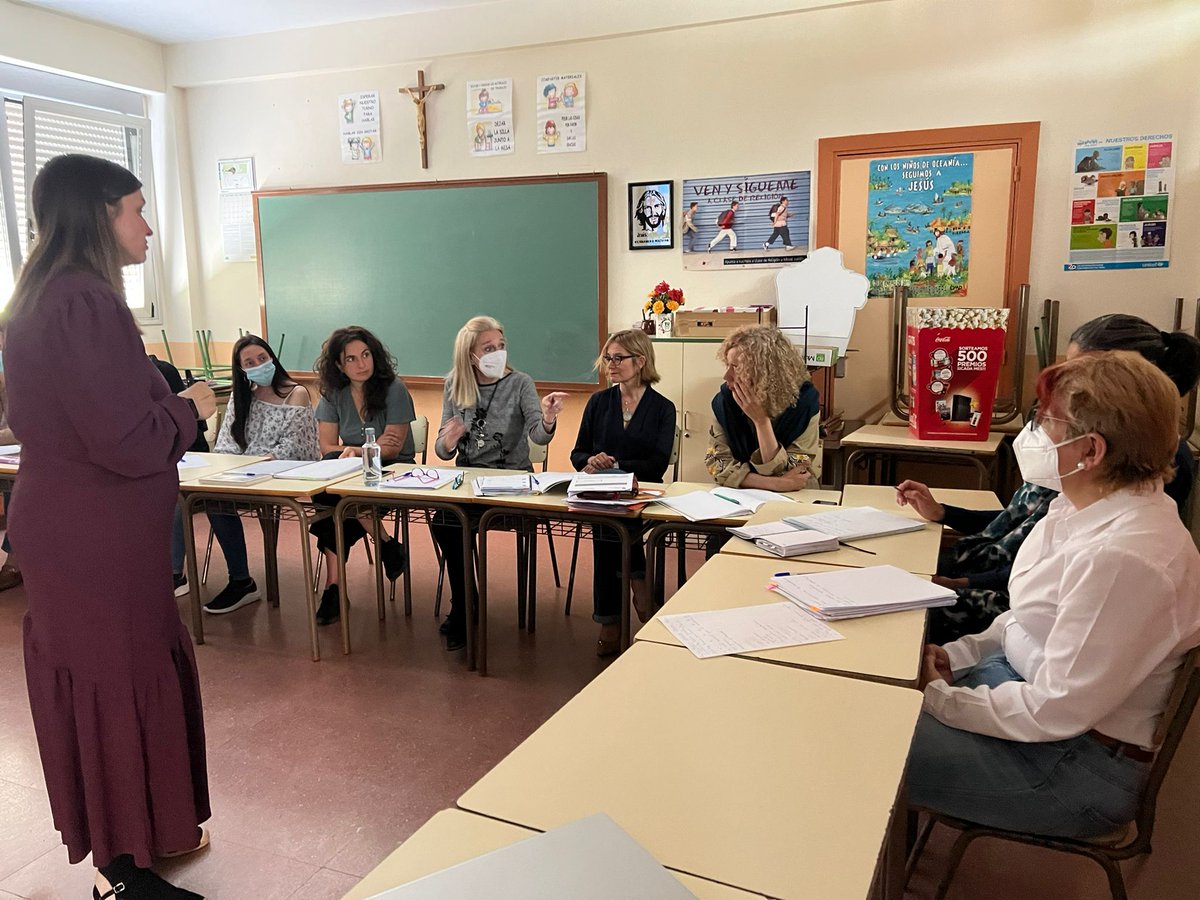 En el Equipo 2 seguimos estudiando y reflexionando sobre la nueva LOMLOE, gracias a nuestra compi María que nos facilita el camino...
#educación #orientacioneducativa #orientadoras #ptsc #trabajodeequipo