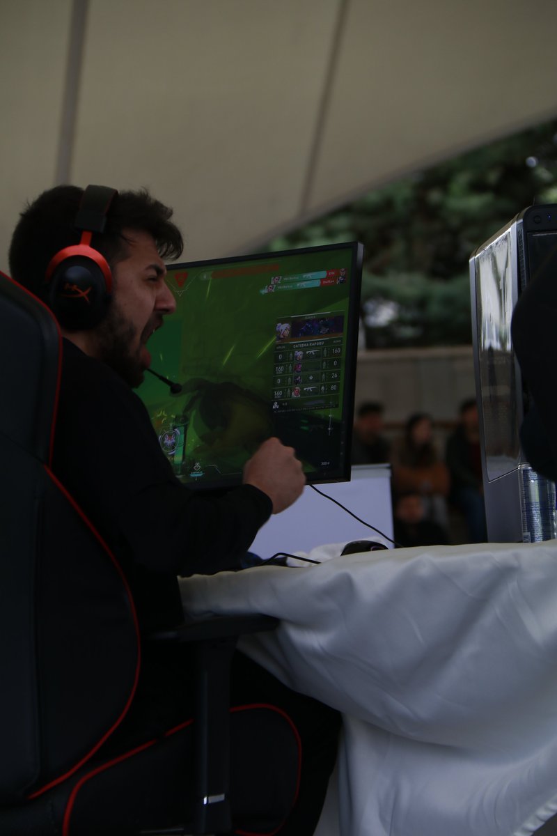 ŞAMPİYON AYBU!
<a href="/ankarauniespor/">ANKA Espor</a> 'un düzenlediği ANKA-CON 2022 VALORANT turnuvası finalinde Anka Espor'u 2-0 yenerek şampiyon olduk!

Sevgili <a href="/ankarauniespor/">ANKA Espor</a> 'a her şey için çok teşekkür ederiz. ❤️
<a href="/ybuankara/">Ankara Yıldırım Beyazıt Üniversitesi</a> <a href="/aybusksdb/">Aybü Sağlık, Kültür ve Spor</a> <a href="/ybunikonsey/">AYBÜ Öğrenci Konseyi</a>