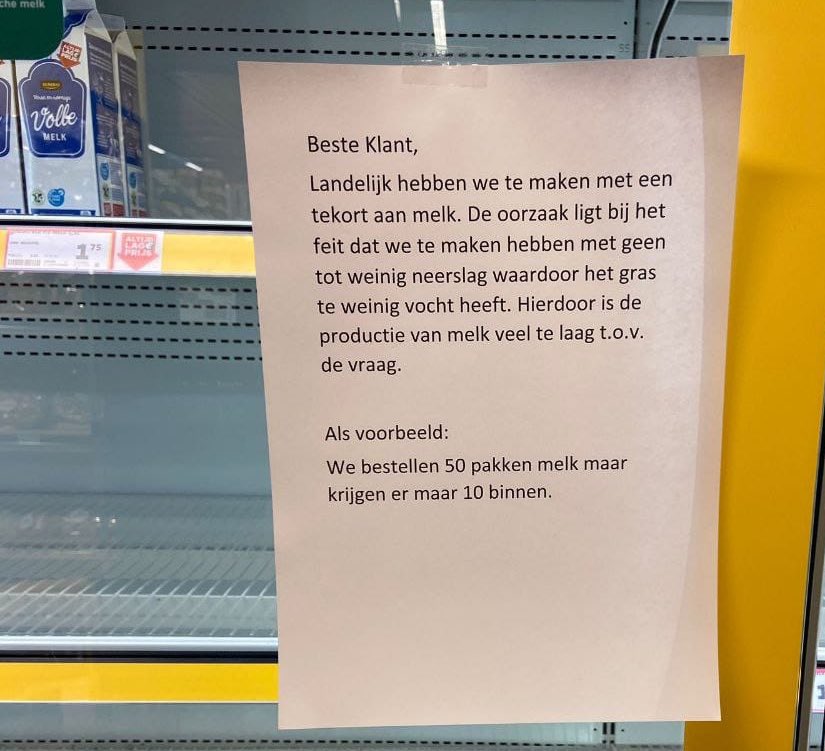 Hallo Jumbo! Wat is het nou? Leveringsproblemen bij Campina (foto 1)? Leveringsproblemen op distributiecentra (foto 2)? Leveringsproblemen in het algemeen (foto 3) Of te weinig vocht in gras (wat natuurlijk kolder is…foto 4). Of wilt u gewoon niet meer betalen? Make up your mind