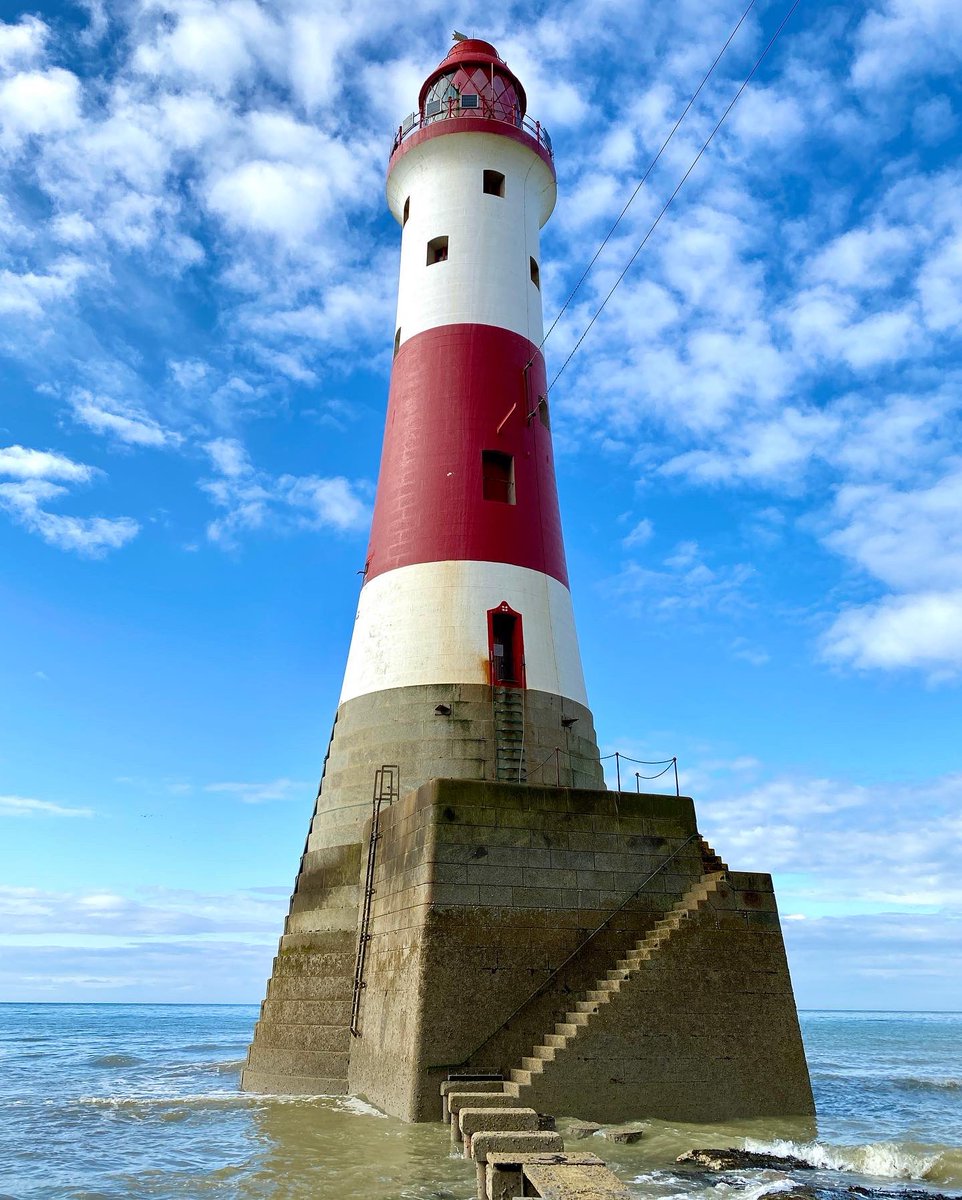 neneslab's tweet photo. #beachyheadlighthouse walk!
#eastbourne
#beachyhead
#coastalpath 
#sussexbythesea 
#sussexlife
#coastalwalk 
#chalkcliffs
#seaside 
#seasideviews 
#southcoast  
#ukseaside
#landscape
#ilovesussex #slowways
#hikebritain
#ukhikers
#ukshots https://t.co/cuSi4MkqAK