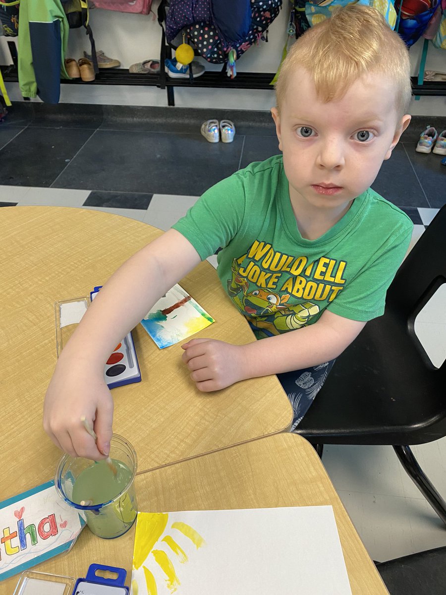 AkaiOCSB's tweet photo. Some more Catholic Education Week Highlights. Breathing sticks, painting love and “I am” poems. Students learned gratitude, empathy and self care. @OLVictoryOCSB https://t.co/2zIh3W1ywM