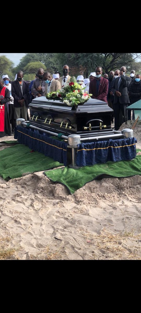 MsPoppy_luv's tweet photo. Laid the Queen to rest today! Thank you all for the messages.. I received them with love....
I can't believe we left her there🙆🏾🙆🏾Yoohhh. Home feels empty already 🙏🏿🕊❤
But GOD's will! https://t.co/4pYvQSe8qL