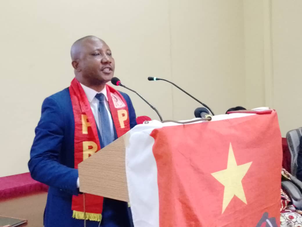 de_prp's tweet photo. LE SG DU PRP JULES BANZE MULONGO PRÉSENTE LES RÉSULTATS DES CONSULTATIONS ✊ https://t.co/gNfnXt8JkI