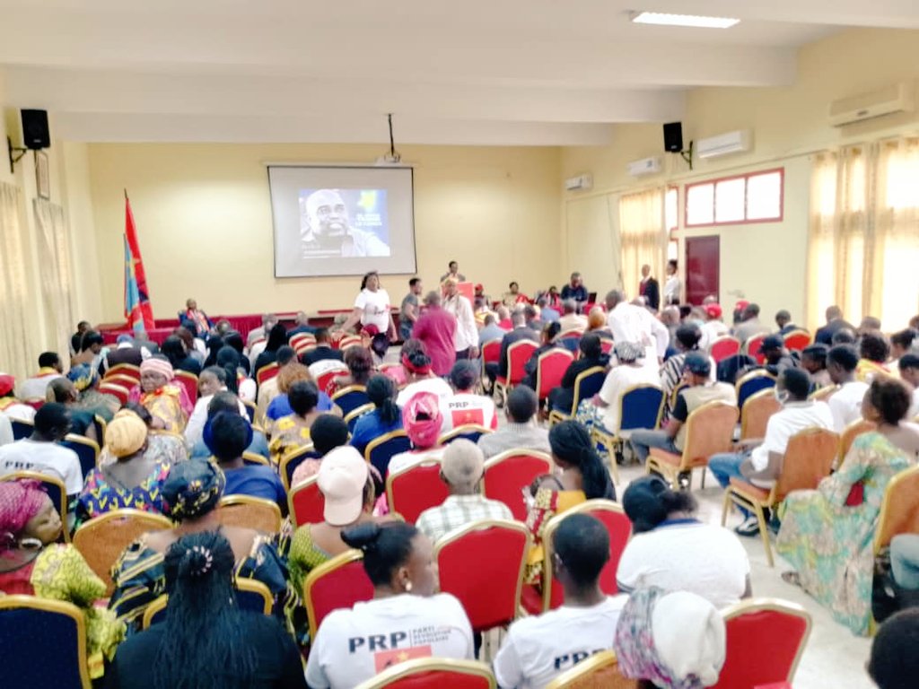 de_prp's tweet photo. LE SG DU PRP JULES BANZE MULONGO PRÉSENTE LES RÉSULTATS DES CONSULTATIONS ✊ https://t.co/gNfnXt8JkI