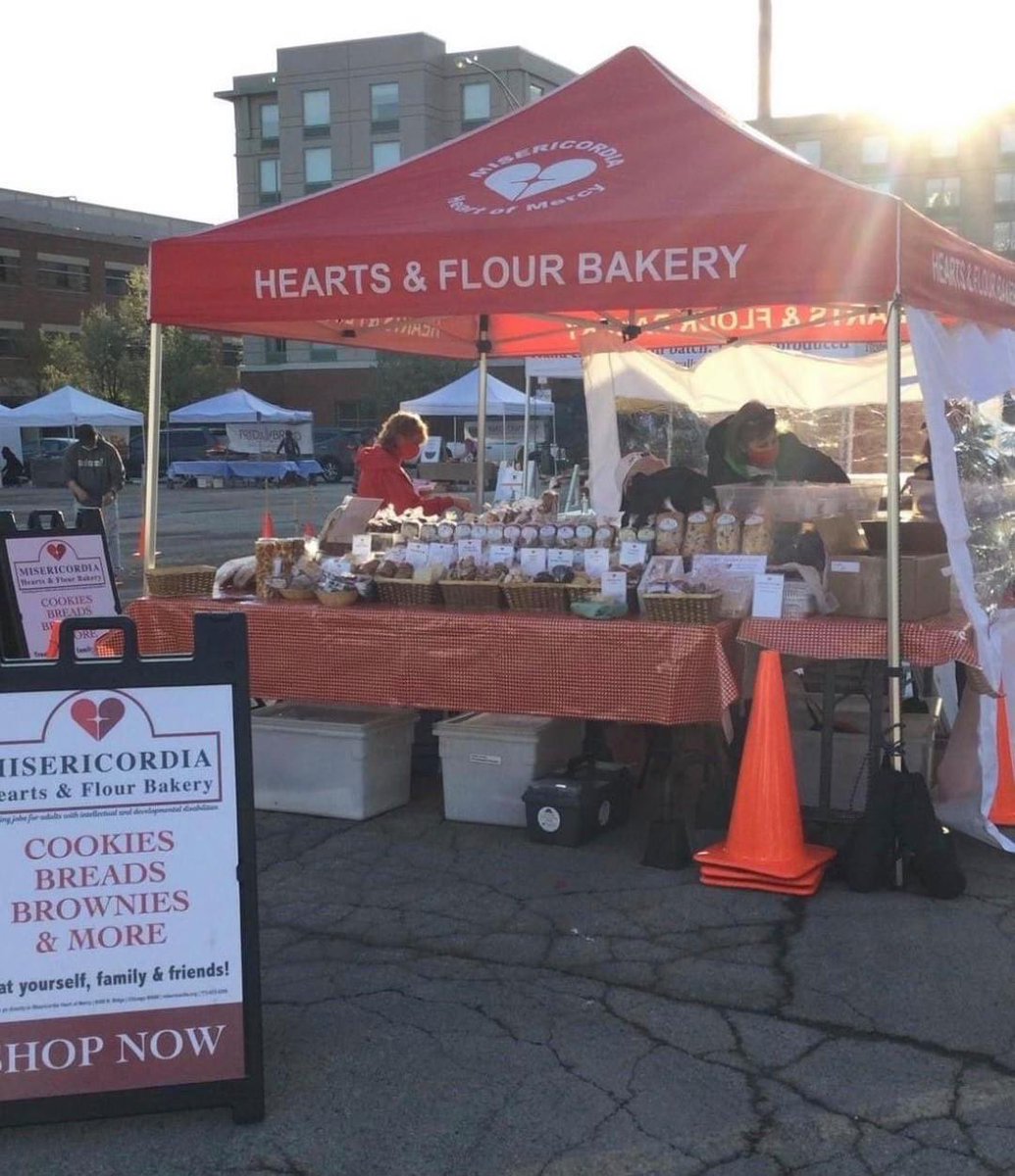 heartofmercy's tweet photo. We’re back! @MisBakery is back at the Evanston Farmer’s Market!!! Stop by today until 1pm to get your last minute Mother’s Day sweets! Does she love our brownies or breads? We got them! Look for the big red tent! 1800 Maple Ave, Evanston. We will be here every Saturday morning! https://t.co/R0iDf8VHmJ
