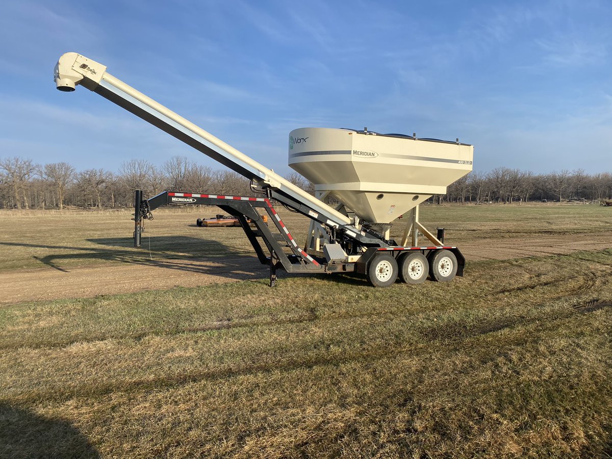 Meridian SLD400 seed tender for sale. Scales tarp remote good shape paint around the bottom has wear from normal use. Available now. DM for price.