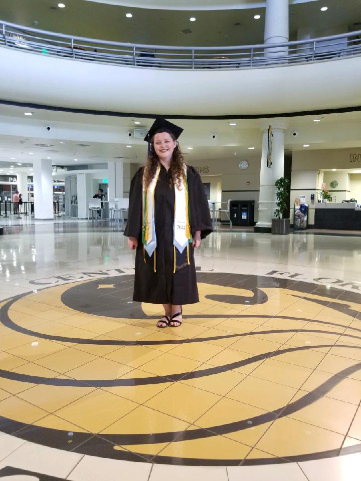 mccraysminions's tweet photo. It's graduation day! So thankful for every step on my journey as a Knight!! https://t.co/5x4hwbQhkv