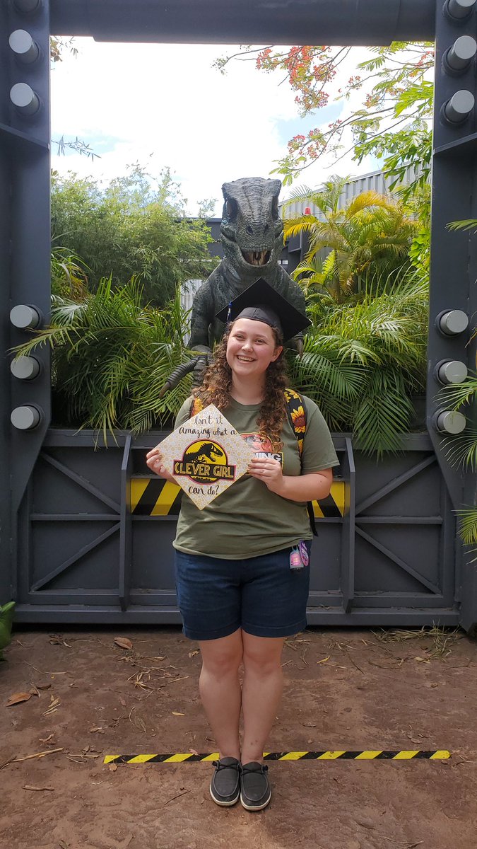 mccraysminions's tweet photo. It's graduation day! So thankful for every step on my journey as a Knight!! https://t.co/5x4hwbQhkv