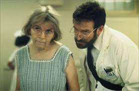 merlinpapin3's tweet photo. Un Jour, Une Réplique (#Oscars 1991)

- Je suis désolé, si vous aviez raison, je serais d'accord avec vous.

#LEveil de #PennyMarshall (1990) avec #RobinWilliams et #RobertdeNiro 

@FredOL69007 https://t.co/vnyzqZJNw3