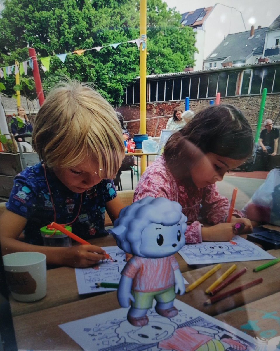 PIKSLTEAM's tweet photo. Heute ist #Aktionstag für die Teilhabe von Menschen mit Behinderung. Wir sind in #Flingern vor Ort mit lauter technischen Spielereien und genießen den Tag auf dem #Vielplatz.
#PIKSL #Teilhabe #Digitalisierung https://t.co/7YtN6TBKpU