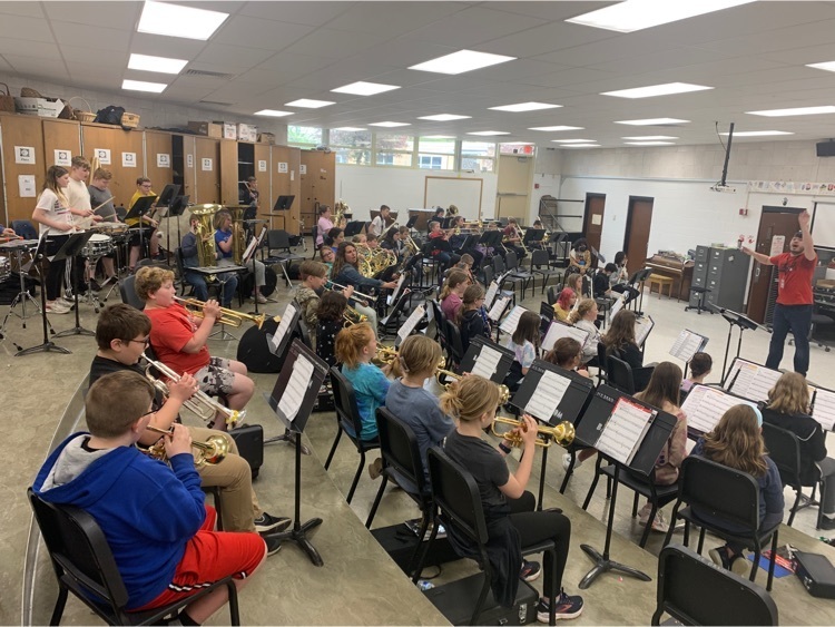 HSD5HE's tweet photo. Come listen to the Highland Elementary band Tuesday, May 10 on the Highland Square! They will be joining the HMS band for an outdoor concert at 7:00 pm! It’s going to be a beautiful night! https://t.co/ehgCFLZXNY