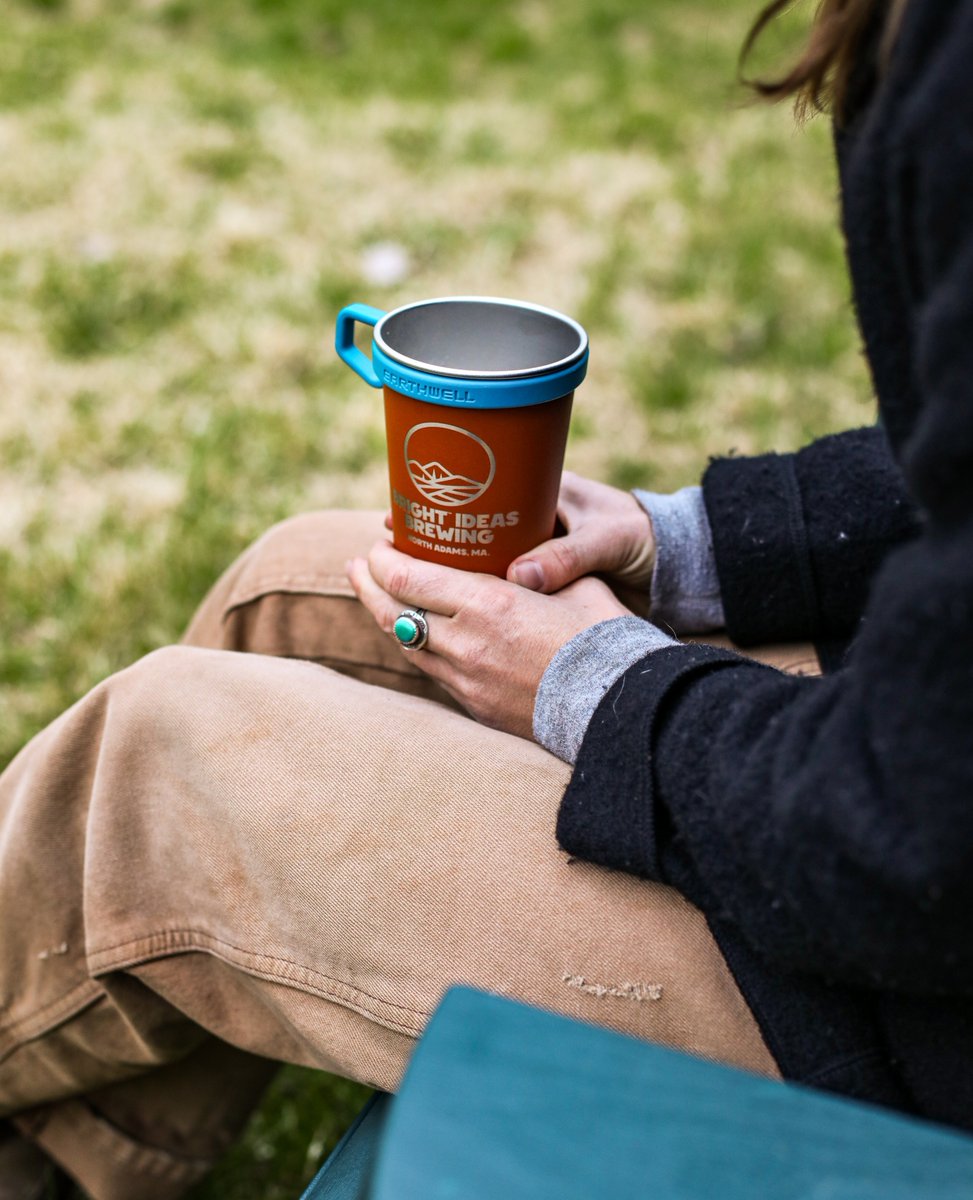 Camp Cups are for back yard hangs, a casual hike, or a sustainable gift for Mom 🌷

Get a 32 oz. crowler can to-go and enjoy Bright Beer anywhere. 

Tonight we have live music from Son Ravello 🎸