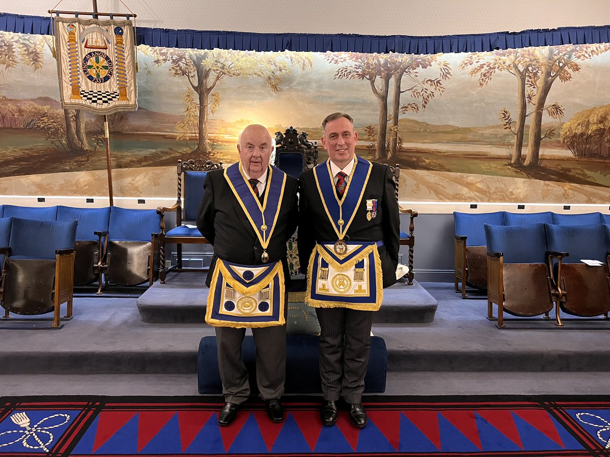 elingmanordc's tweet photo. Another lovely evening at Eling Manor Lodge last night. There were 3 50yr certificates presented and 2 more for Brethren unable to attend and 1 40yr again with 1 unable to be there. This is me and my Proposer who is our Treasurer one of the 50yr recipients https://t.co/ssbBqUa3ho