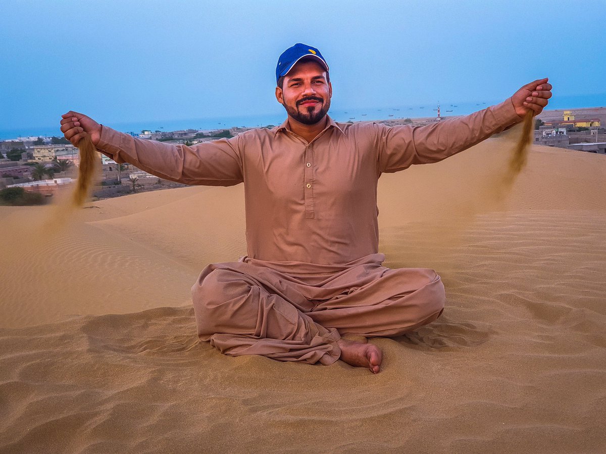 iamdanishaslam's tweet photo. Been There, Dune That ✨

#dune #goldensand #makrancostalhighway https://t.co/xyOHZI5Ifc