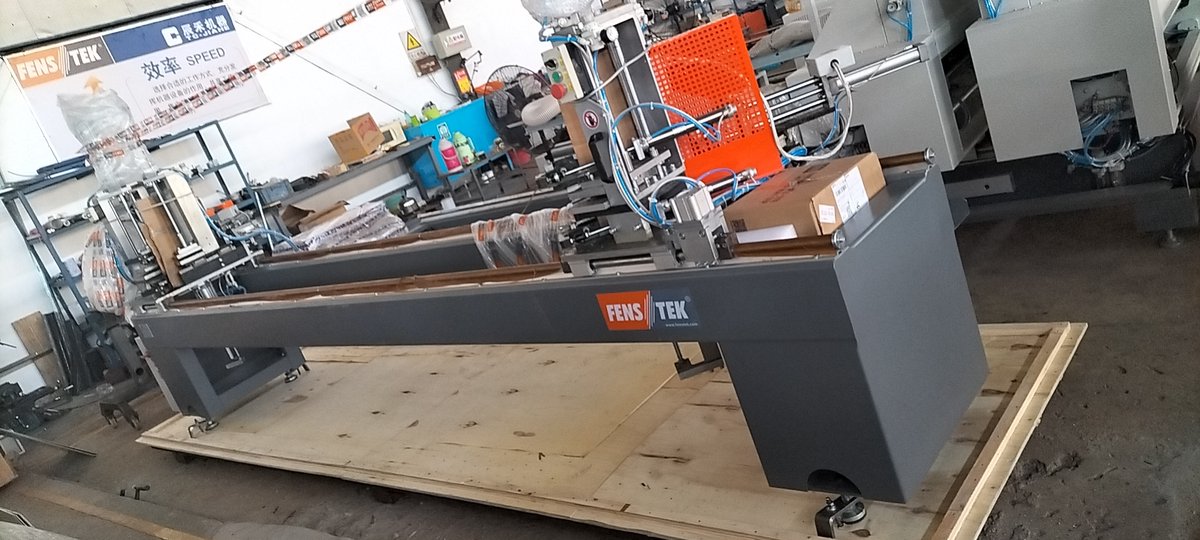 fenstek's tweet photo. Fenstek New Shipment Delivery: specially designed laminated profile seamless welding machine HW2S260, very nice welding result 
#weldingmachine #upvcmachine #vinylwindowmachine #fenstekmachinery https://t.co/effzWRgJ0A