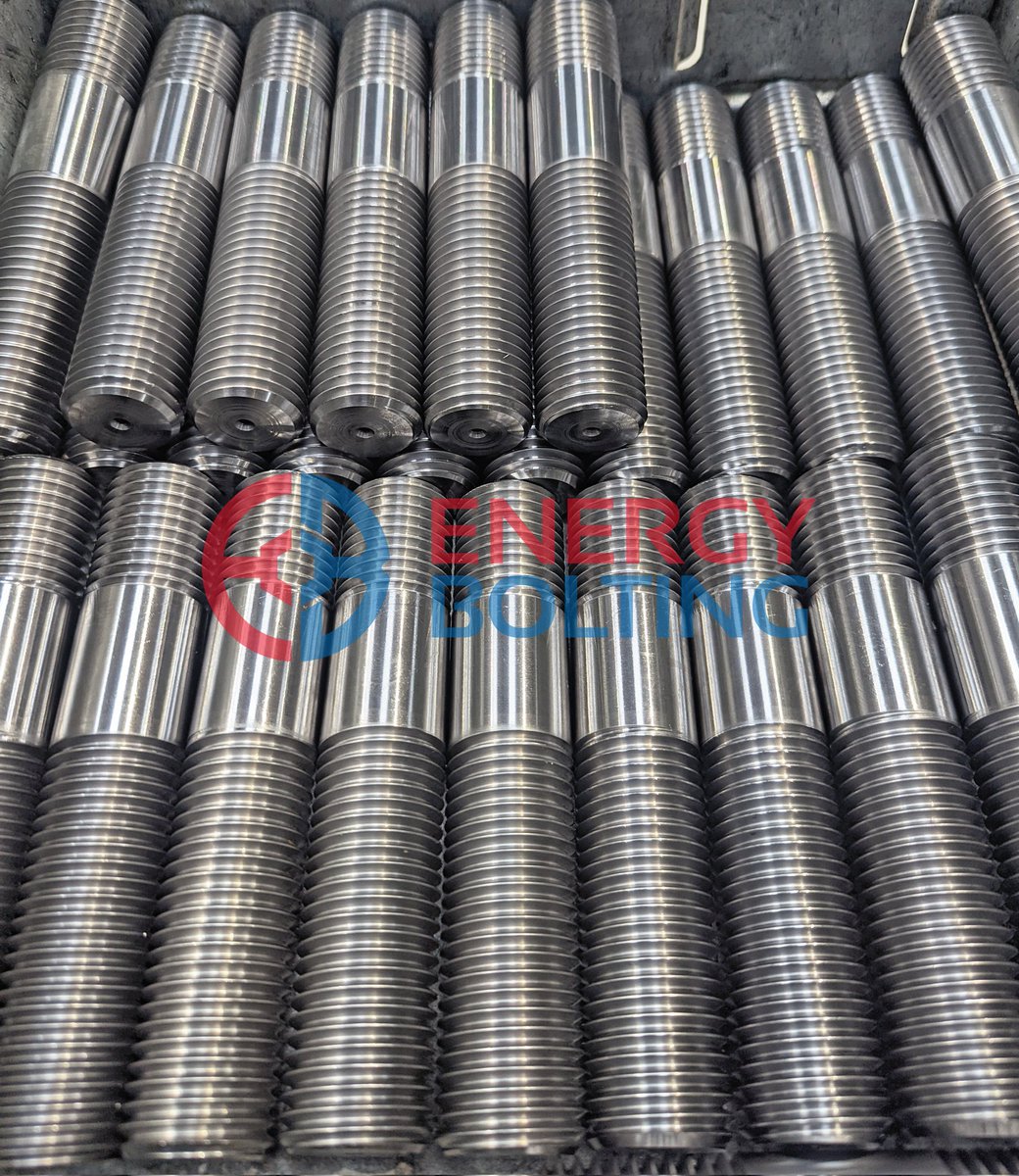 Tap End Studs In Process.

Find Out More:
🌐 energybolting.com 🌐
📧 sales@energybolting.com 📧

#fasteners #energy #bolting #specialfasteners #bolting #ukmanufacturing #engineering #quality #studs #cncmachining #cnc